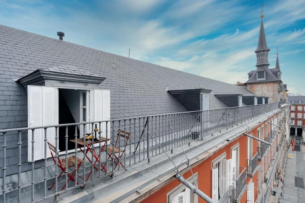 Yoomi Homes Plaza Mayor Мадрид Экстерьер фото