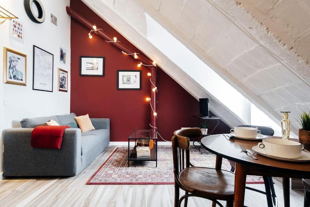 Yoomi Homes Plaza Mayor Мадрид Экстерьер фото