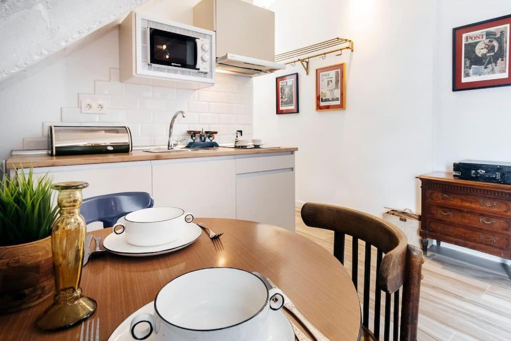 Yoomi Homes Plaza Mayor Мадрид Экстерьер фото